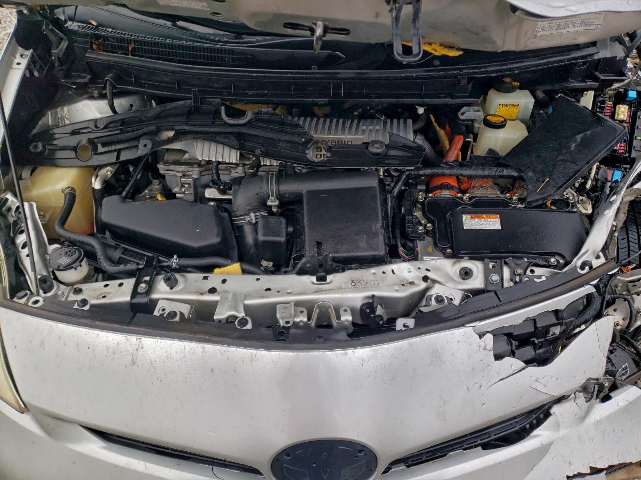 2014 TOYOTA PRIUS photo 11