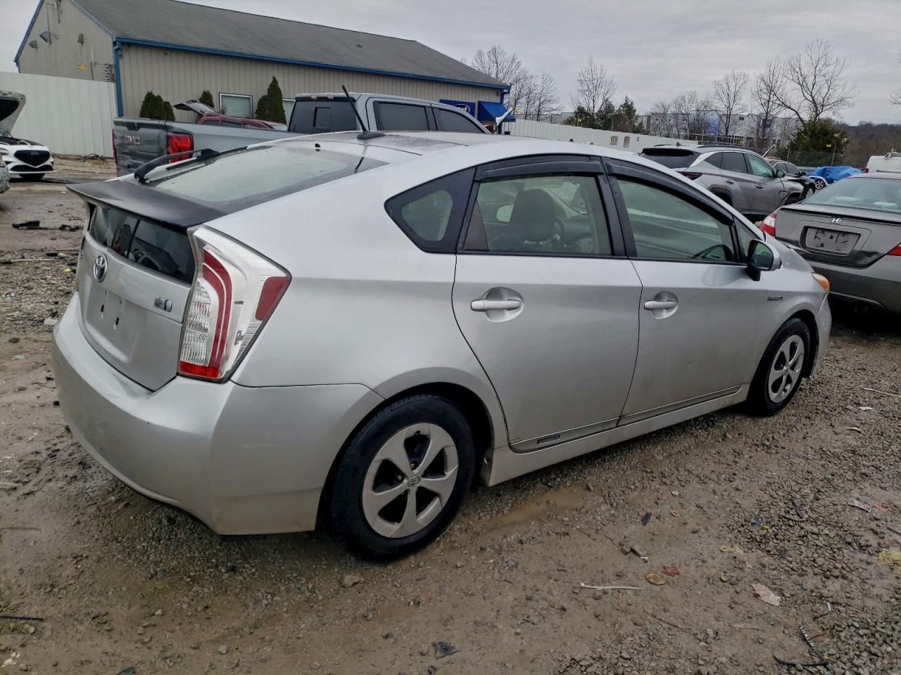2014 TOYOTA PRIUS photo 3