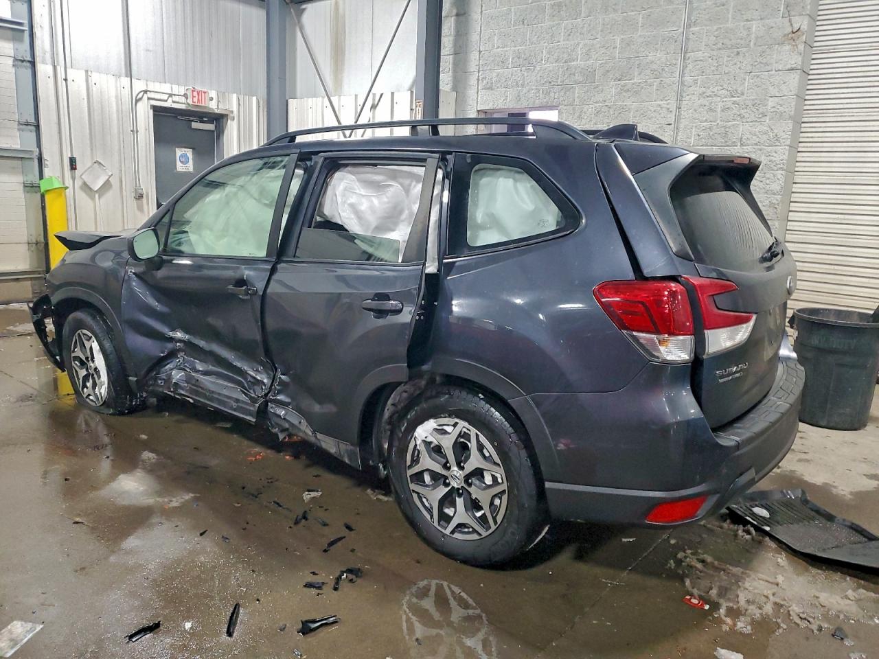 2019 SUBARU FORESTER PREMIUM photo 2