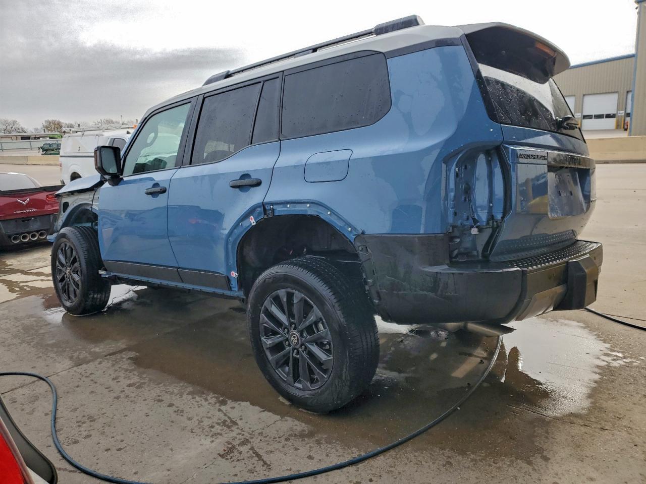 2024 TOYOTA LAND CRUISER BASE photo 2