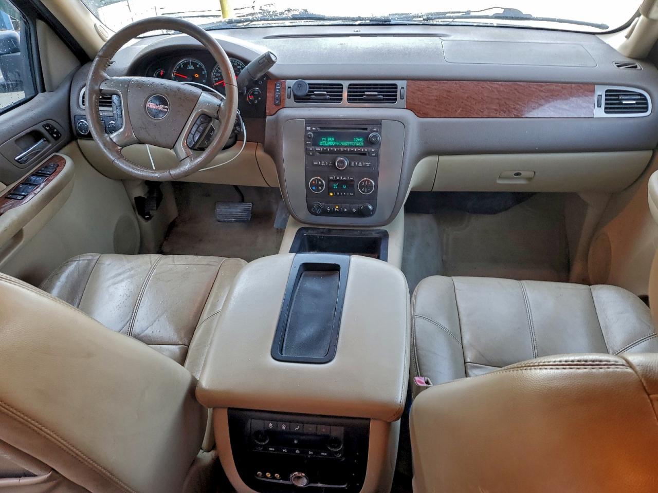 2008 GMC YUKON XL K1500 photo 8