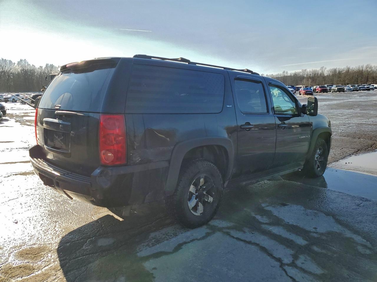 2008 GMC YUKON XL K1500 photo 3