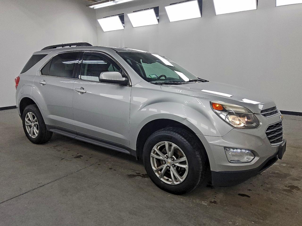 2016 CHEVROLET EQUINOX LT photo 4