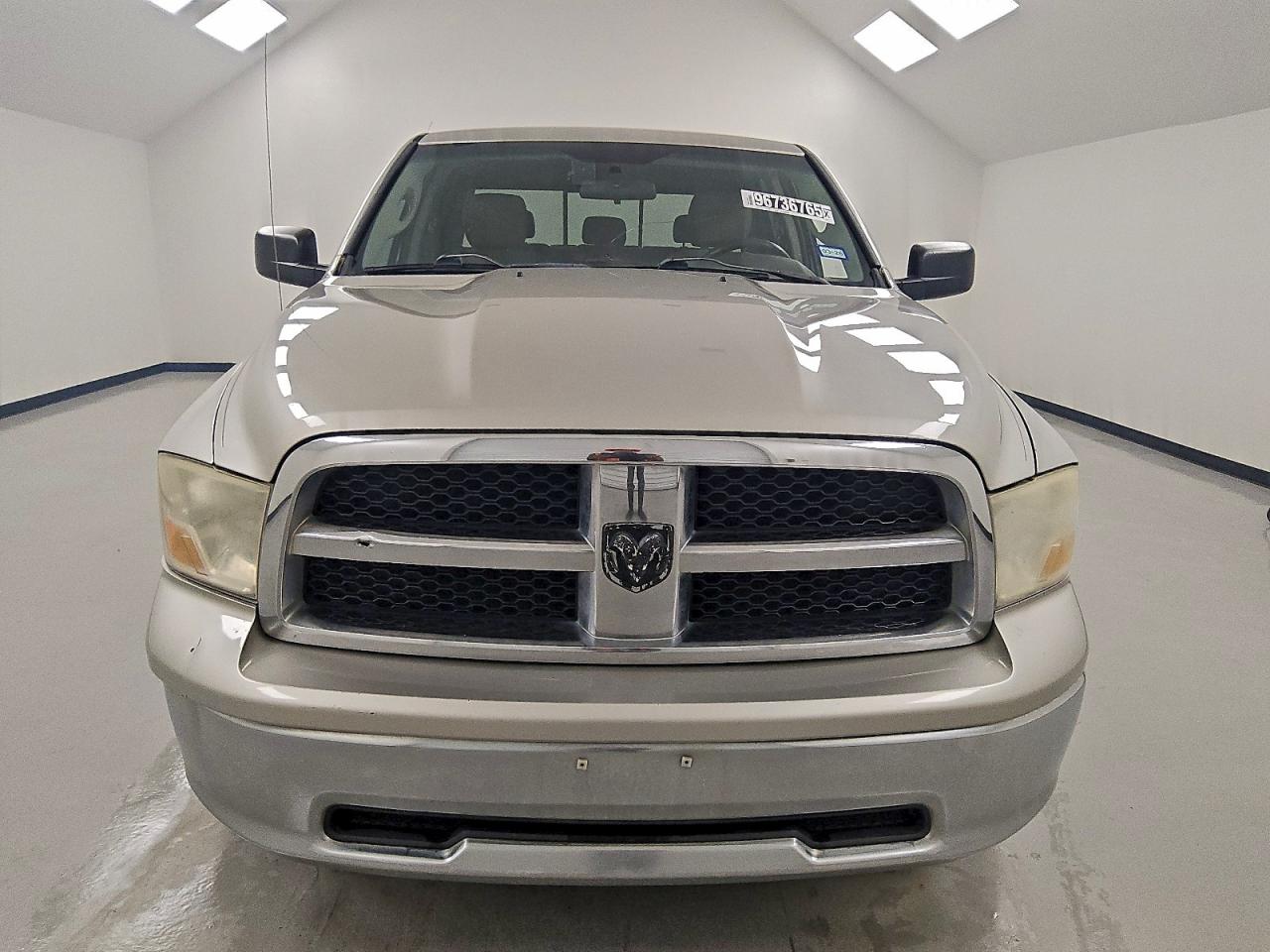 2010 DODGE RAM 1500 photo 9