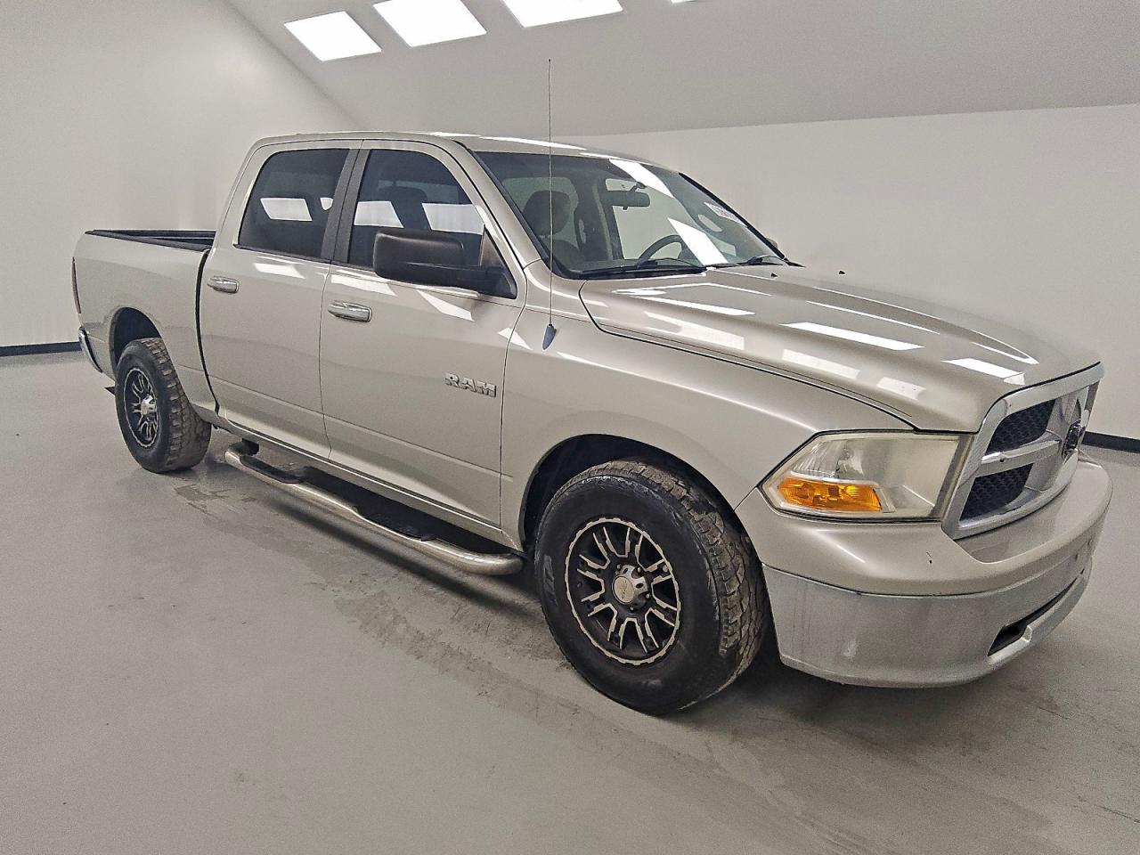 2010 DODGE RAM 1500 photo 7