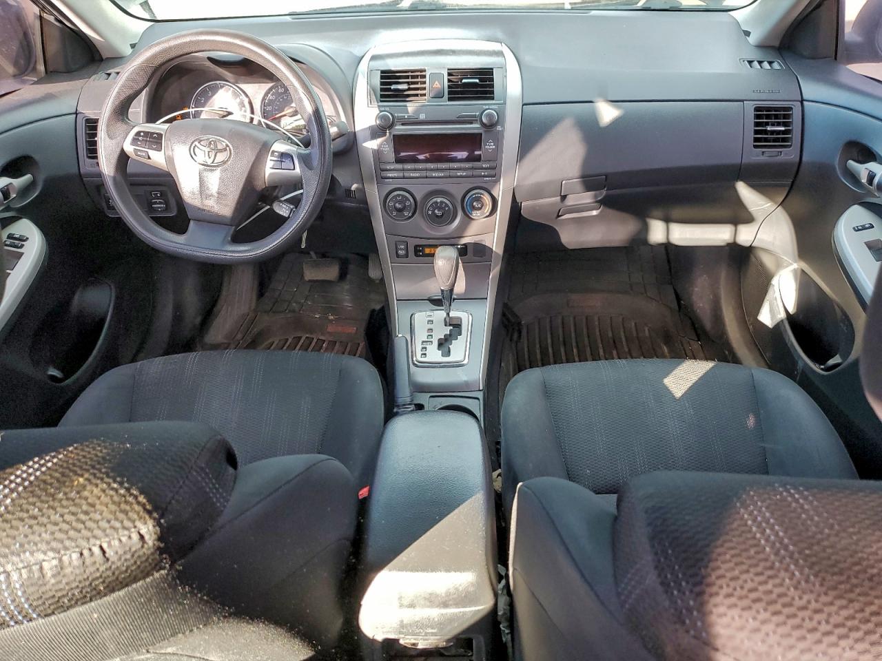 2011 TOYOTA COROLLA BASE photo 15