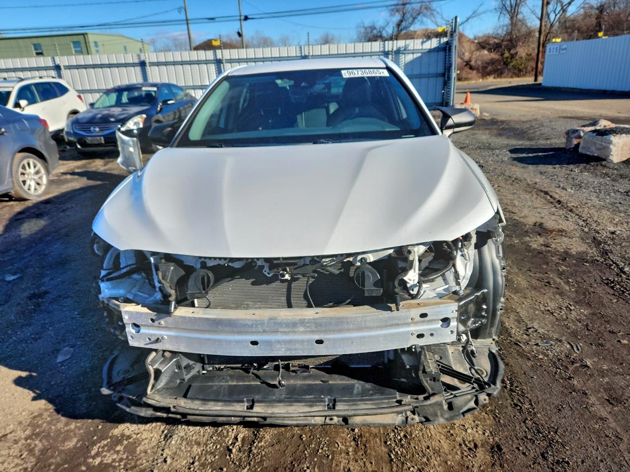 2020 TOYOTA CAMRY SE photo 9