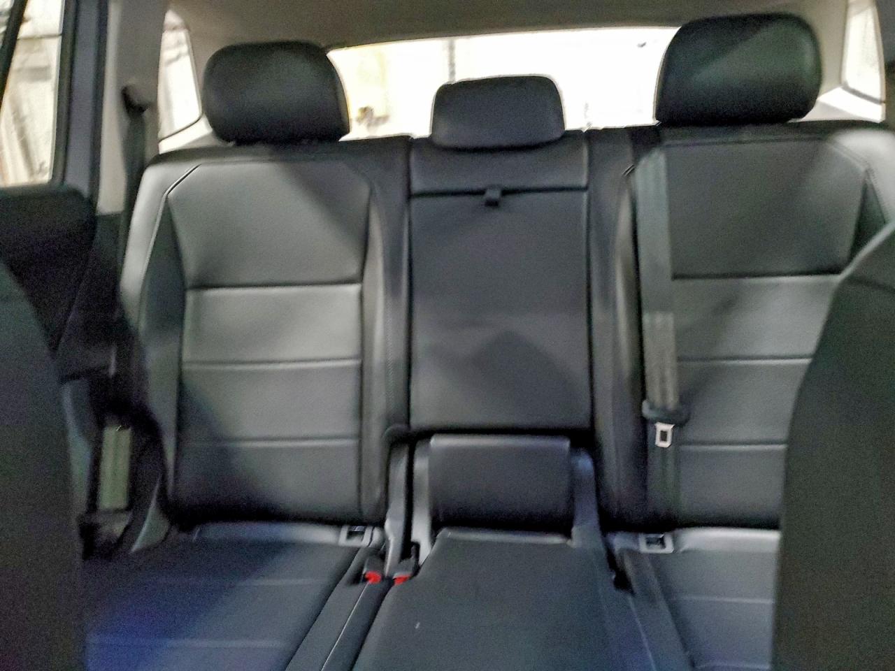 2020 VOLKSWAGEN TIGUAN SE photo 19