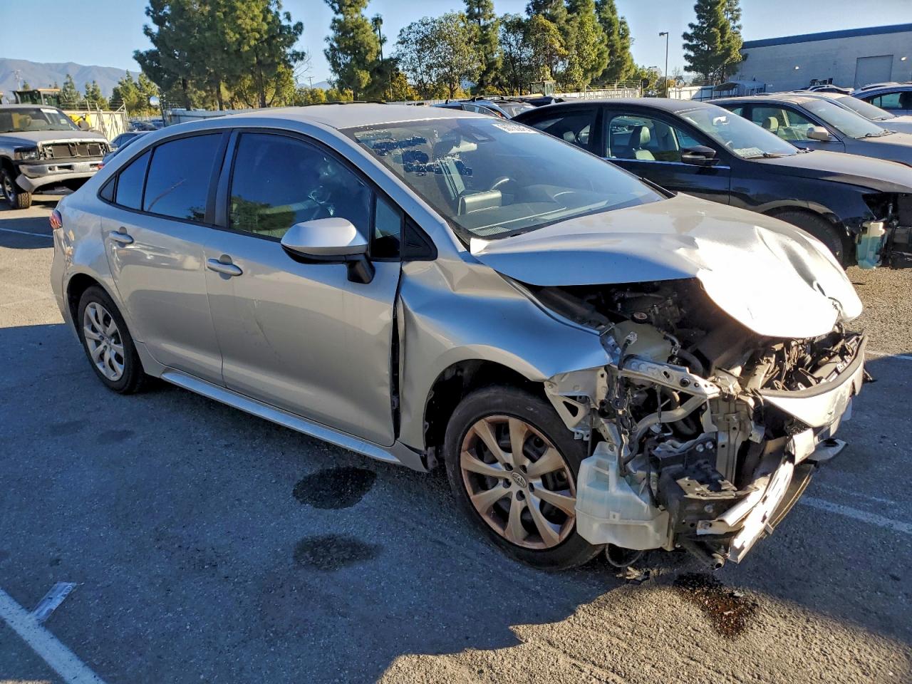 2021 TOYOTA COROLLA LE photo 4