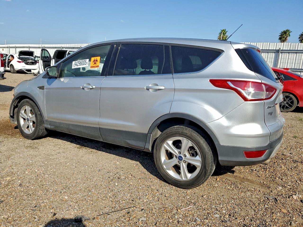 2016 FORD ESCAPE SE photo 4