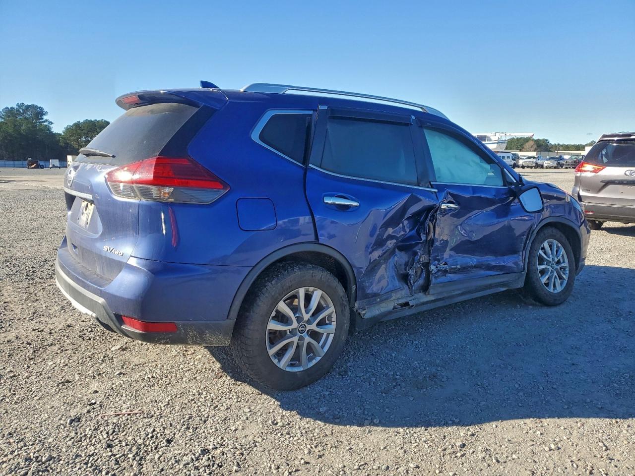 2017 NISSAN ROGUE S photo 3