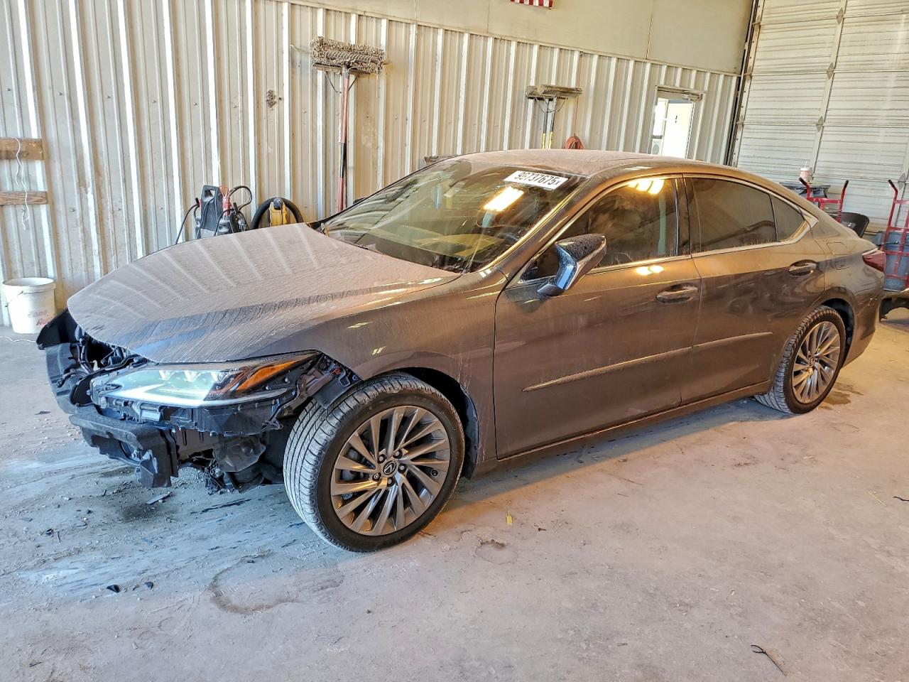 2019 LEXUS ES