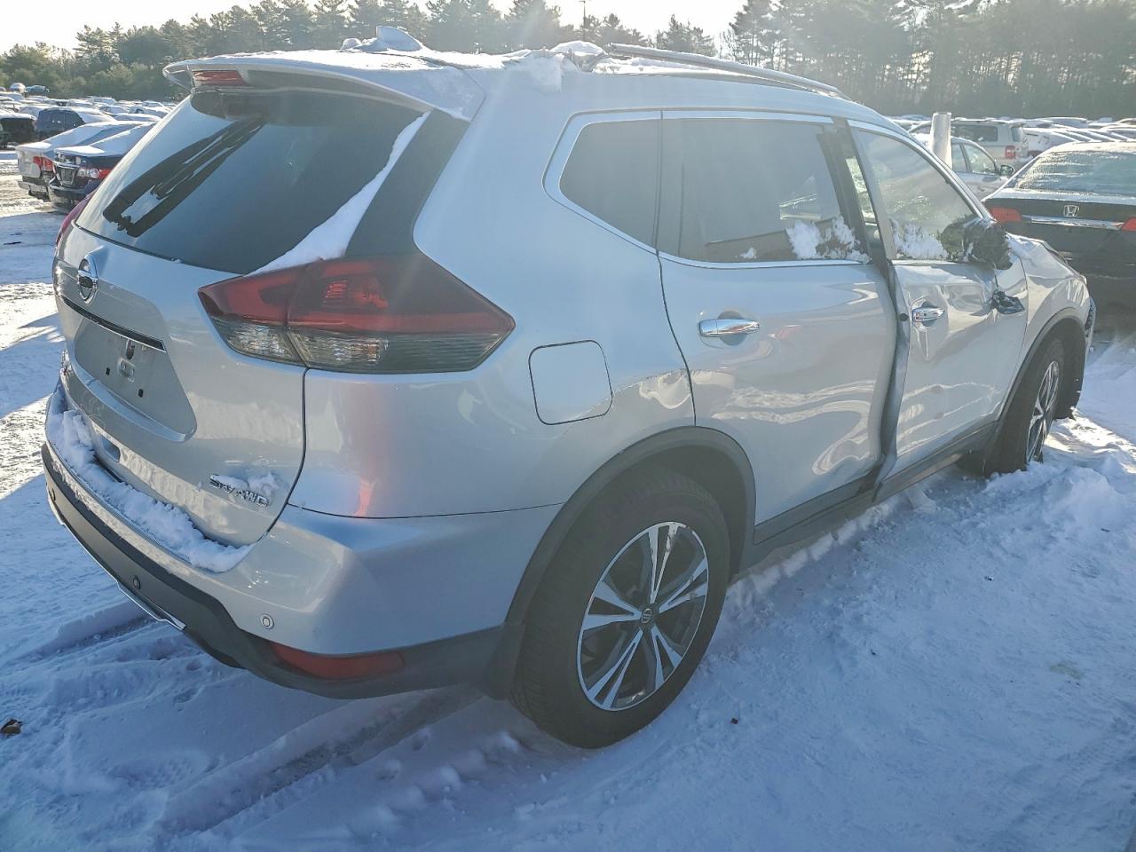 2019 NISSAN ROGUE S photo 3