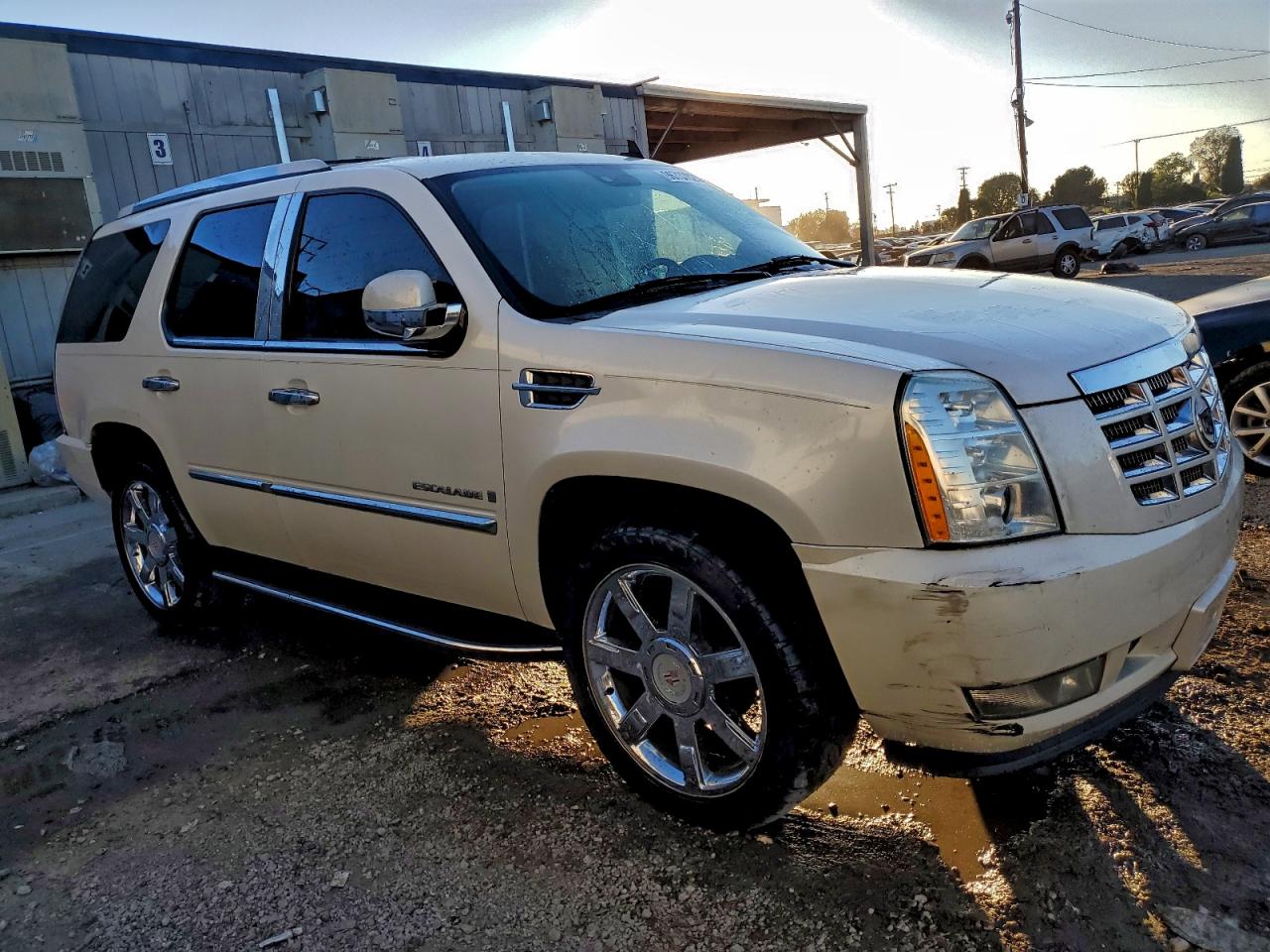 2008 CADILLAC ESCALADE LUXURY photo 4