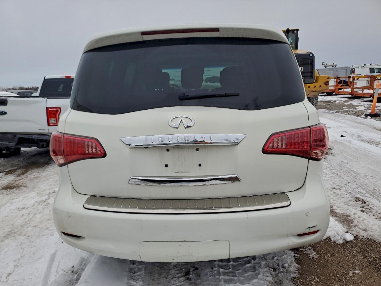 2013 INFINITI QX56 photo 6