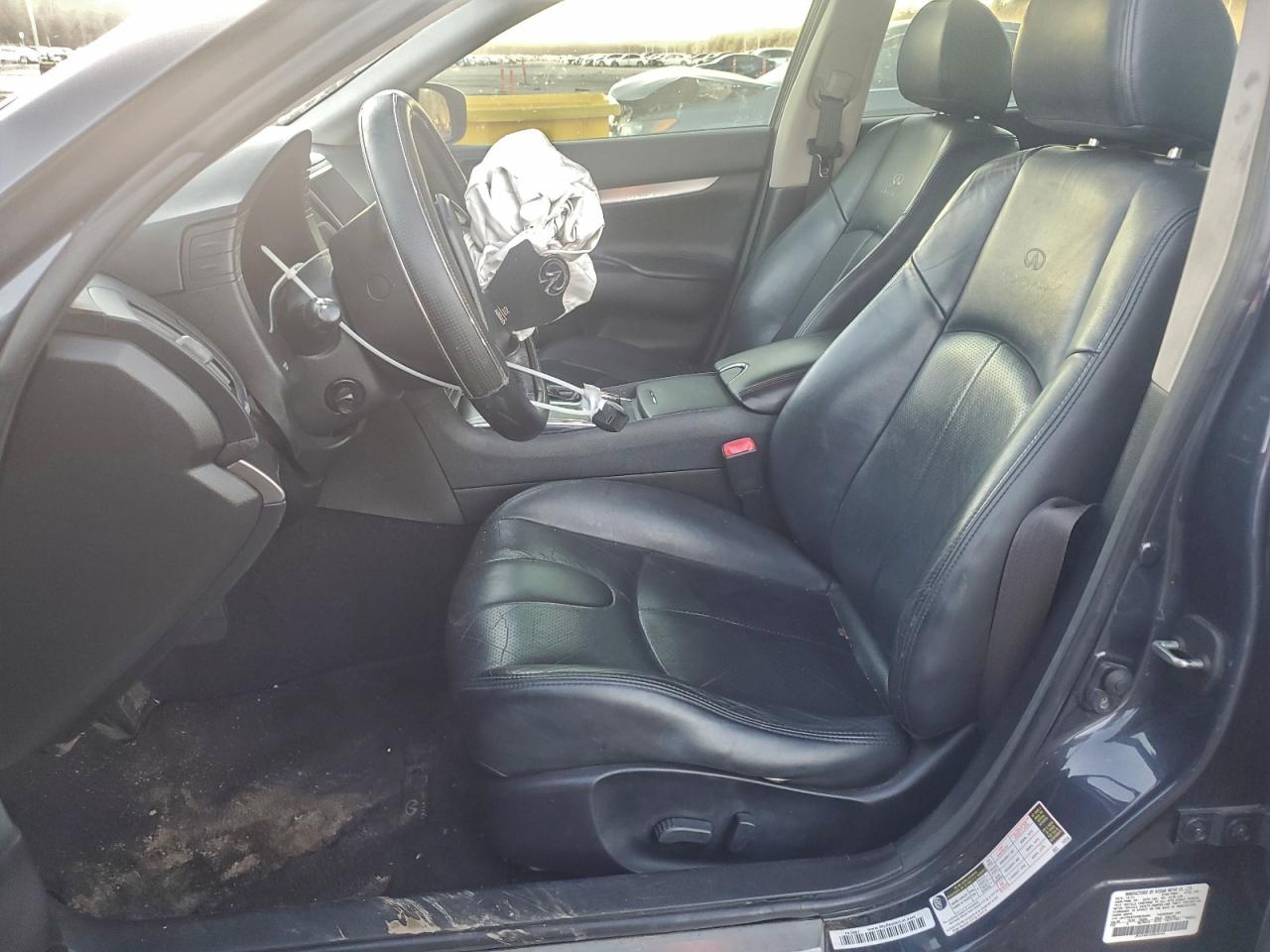 2012 INFINITI G37 BASE photo 7