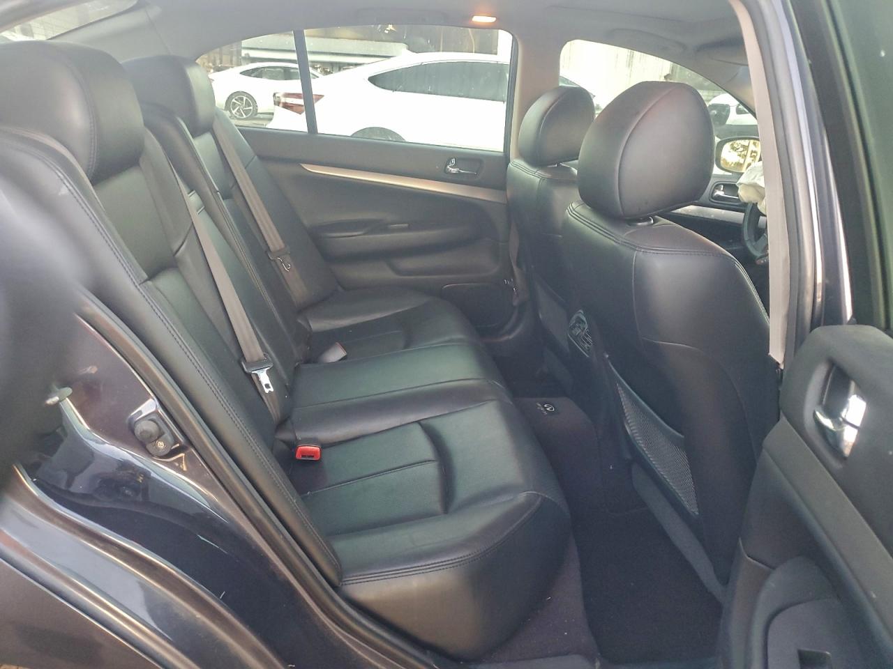 2012 INFINITI G37 BASE photo 10