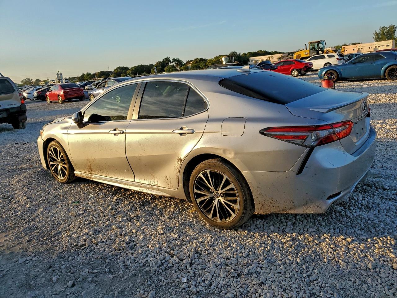 2019 TOYOTA CAMRY L photo 2