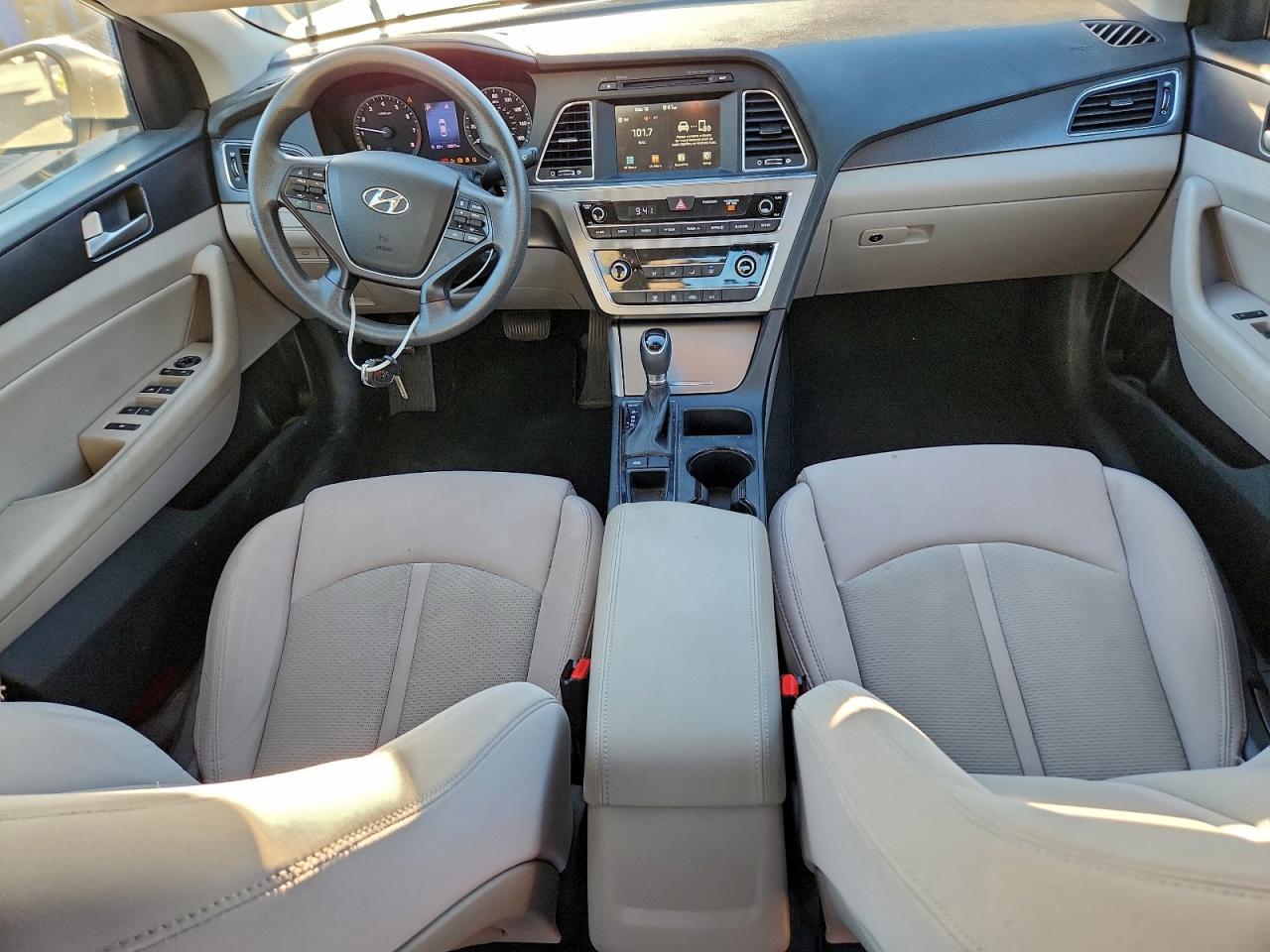 2017 HYUNDAI SONATA SPORT photo 8