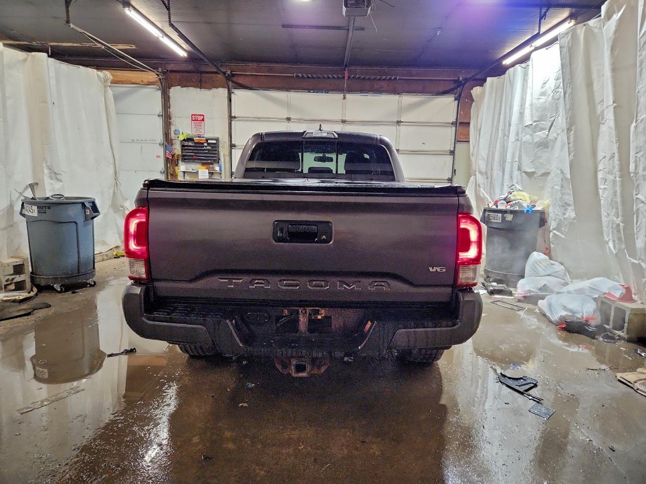2017 TOYOTA TACOMA DOUBLE CAB photo 6