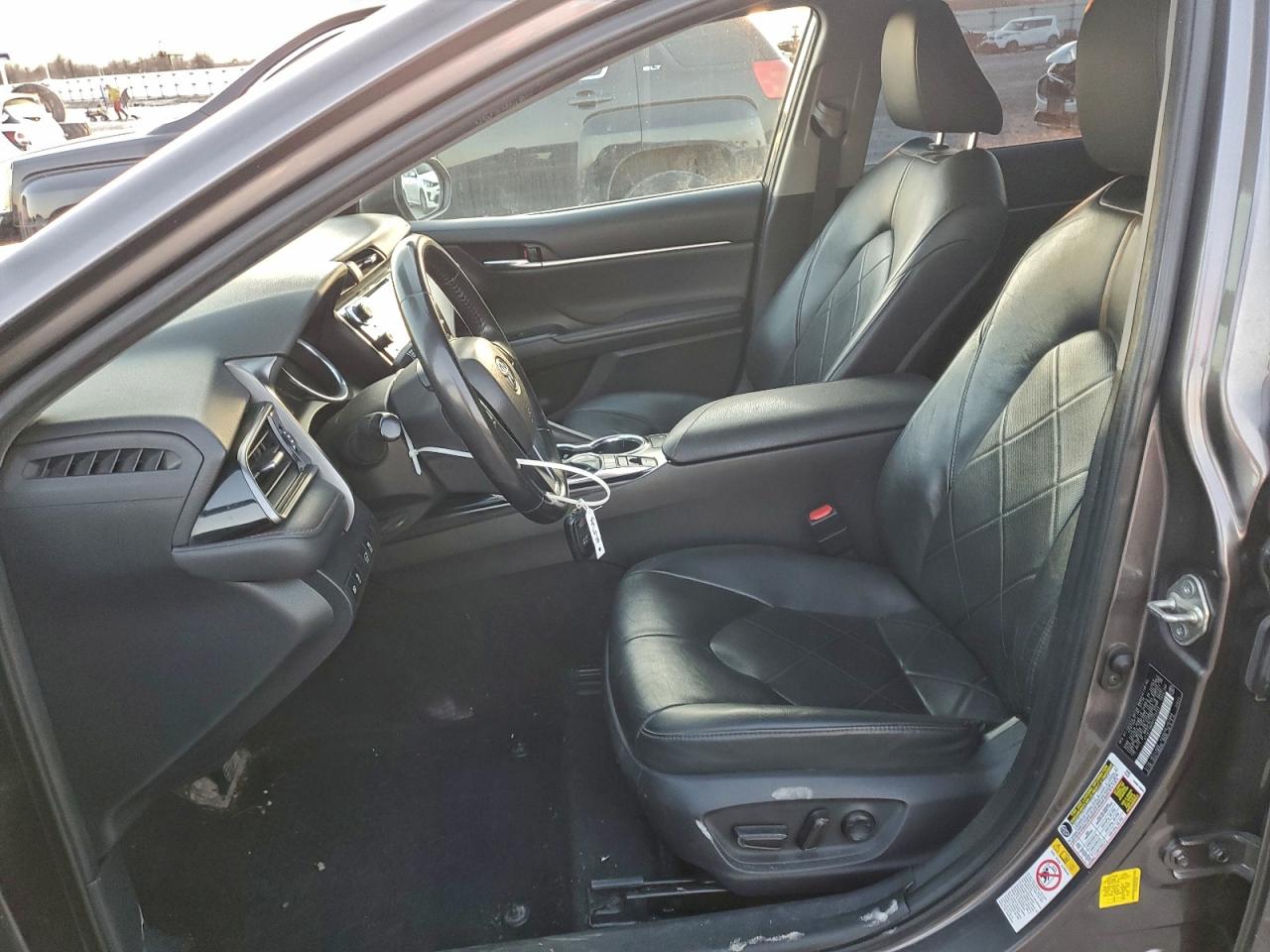 2019 TOYOTA CAMRY L photo 7