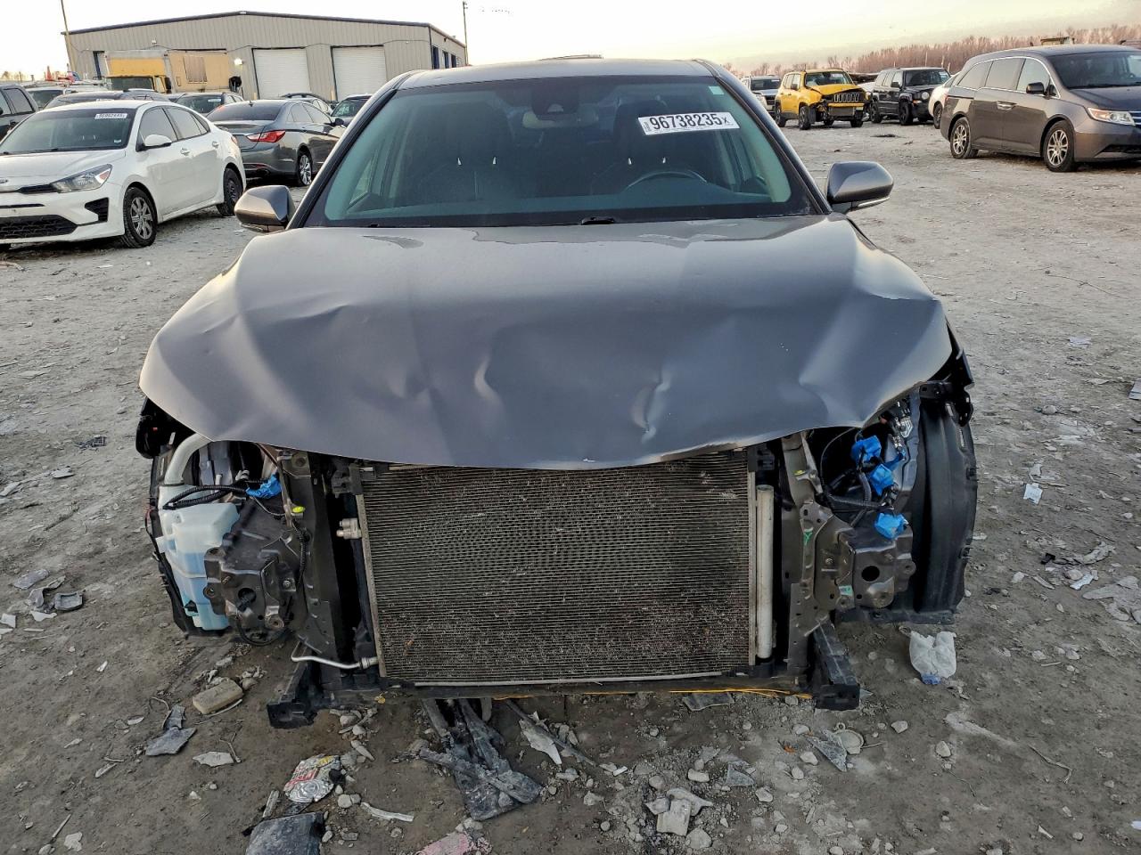 2019 TOYOTA CAMRY L photo 5
