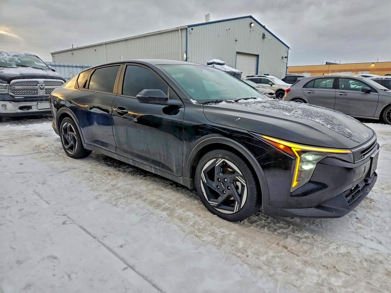 2025 KIA K4 EX photo 4