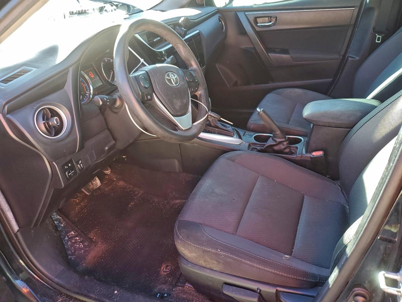 2018 TOYOTA COROLLA L photo 7