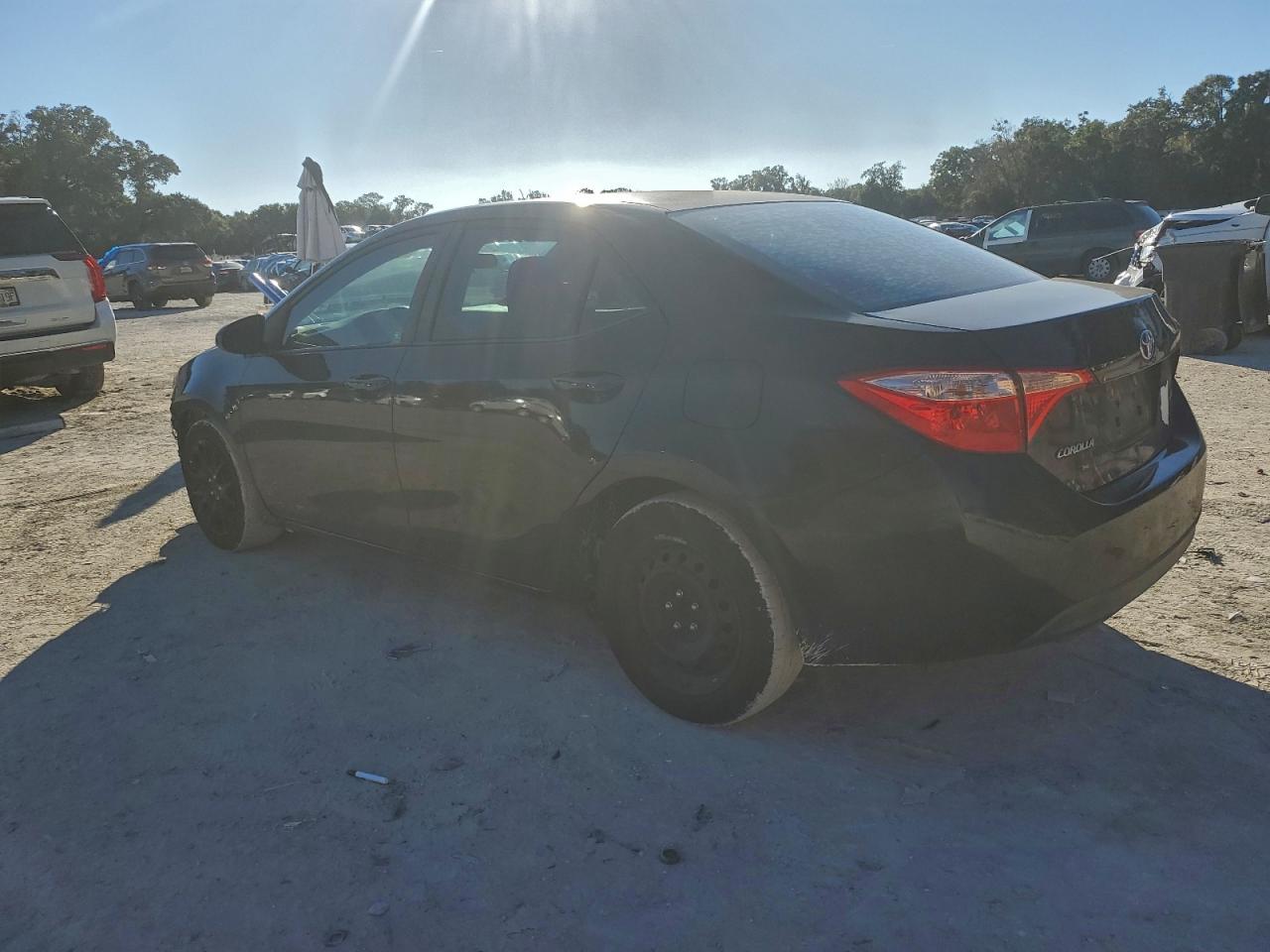 2018 TOYOTA COROLLA L photo 2