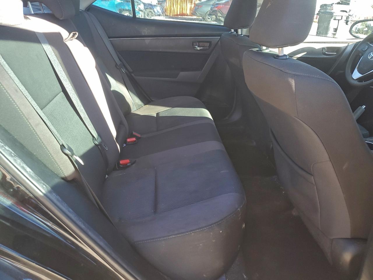 2018 TOYOTA COROLLA L photo 10