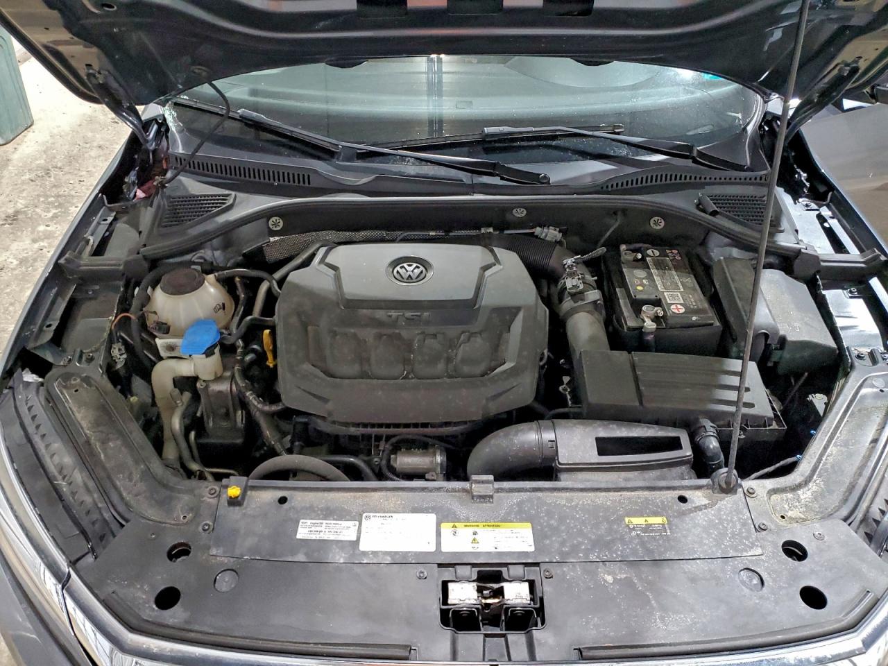 2021 VOLKSWAGEN PASSAT SE photo 11