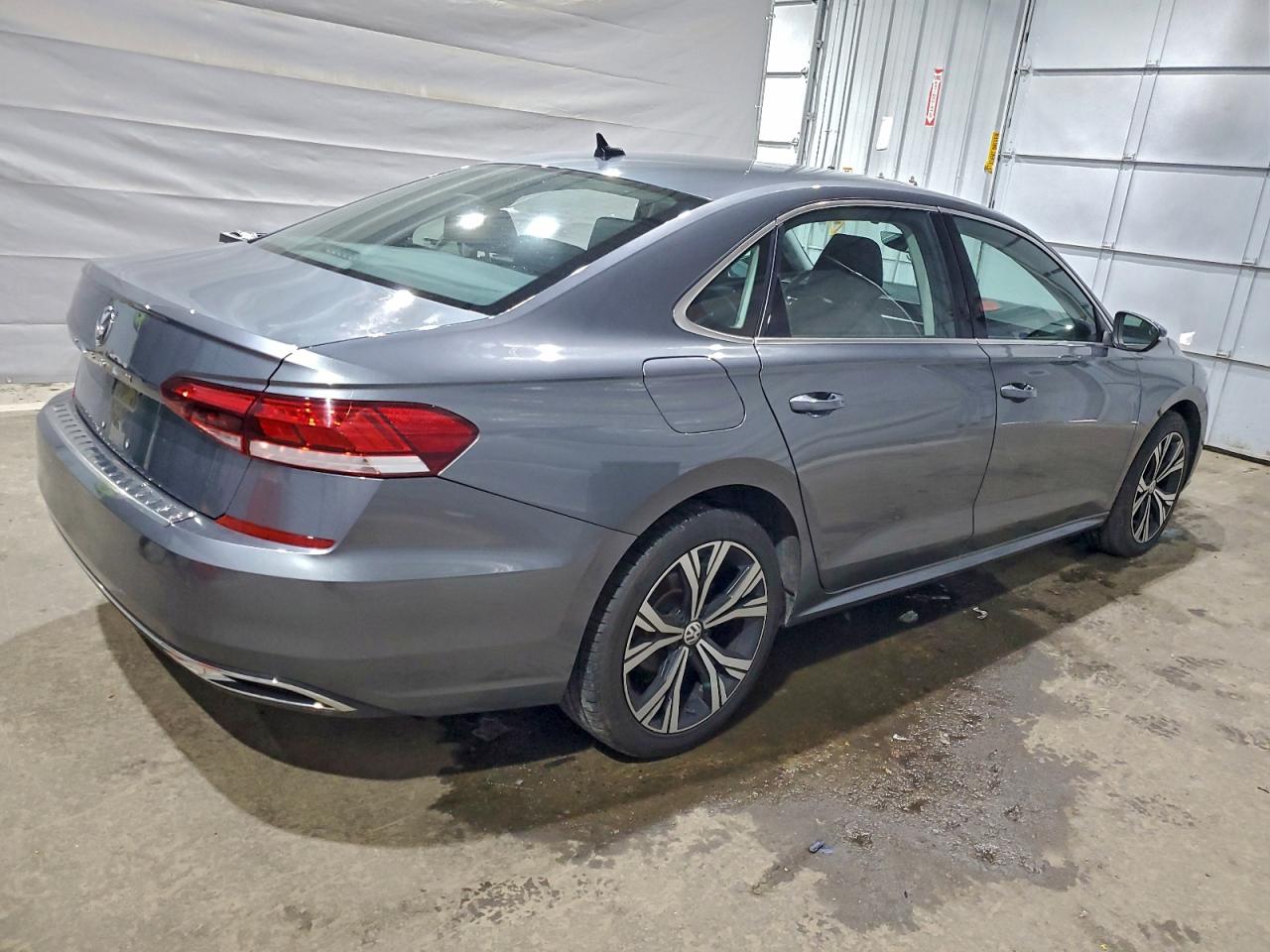 2021 VOLKSWAGEN PASSAT SE photo 3
