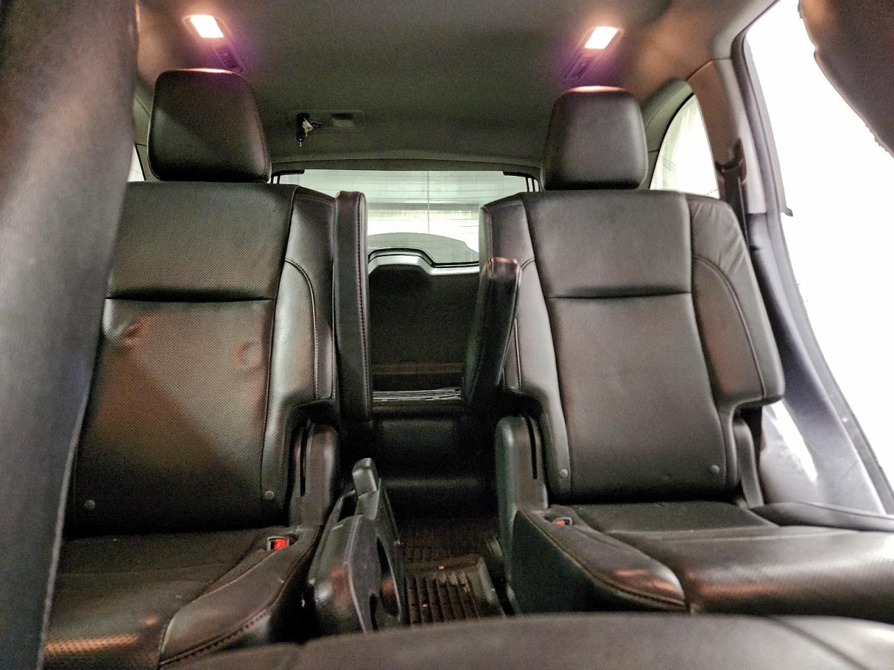 2016 TOYOTA HIGHLANDER LIMITED photo 10