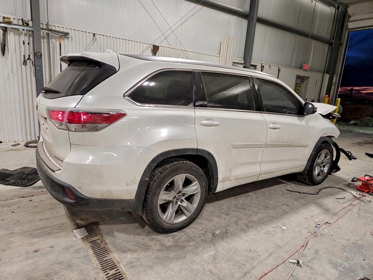 2016 TOYOTA HIGHLANDER LIMITED photo 3