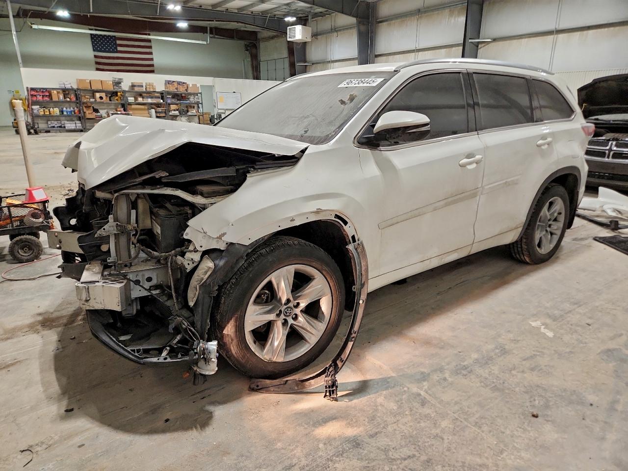 2016 TOYOTA HIGHLANDER