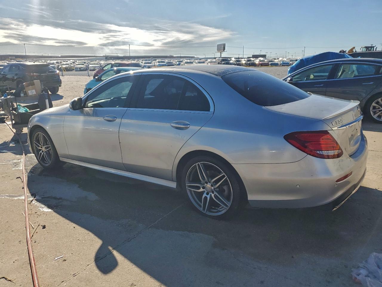 2017 MERCEDES-BENZ E 300 photo 2