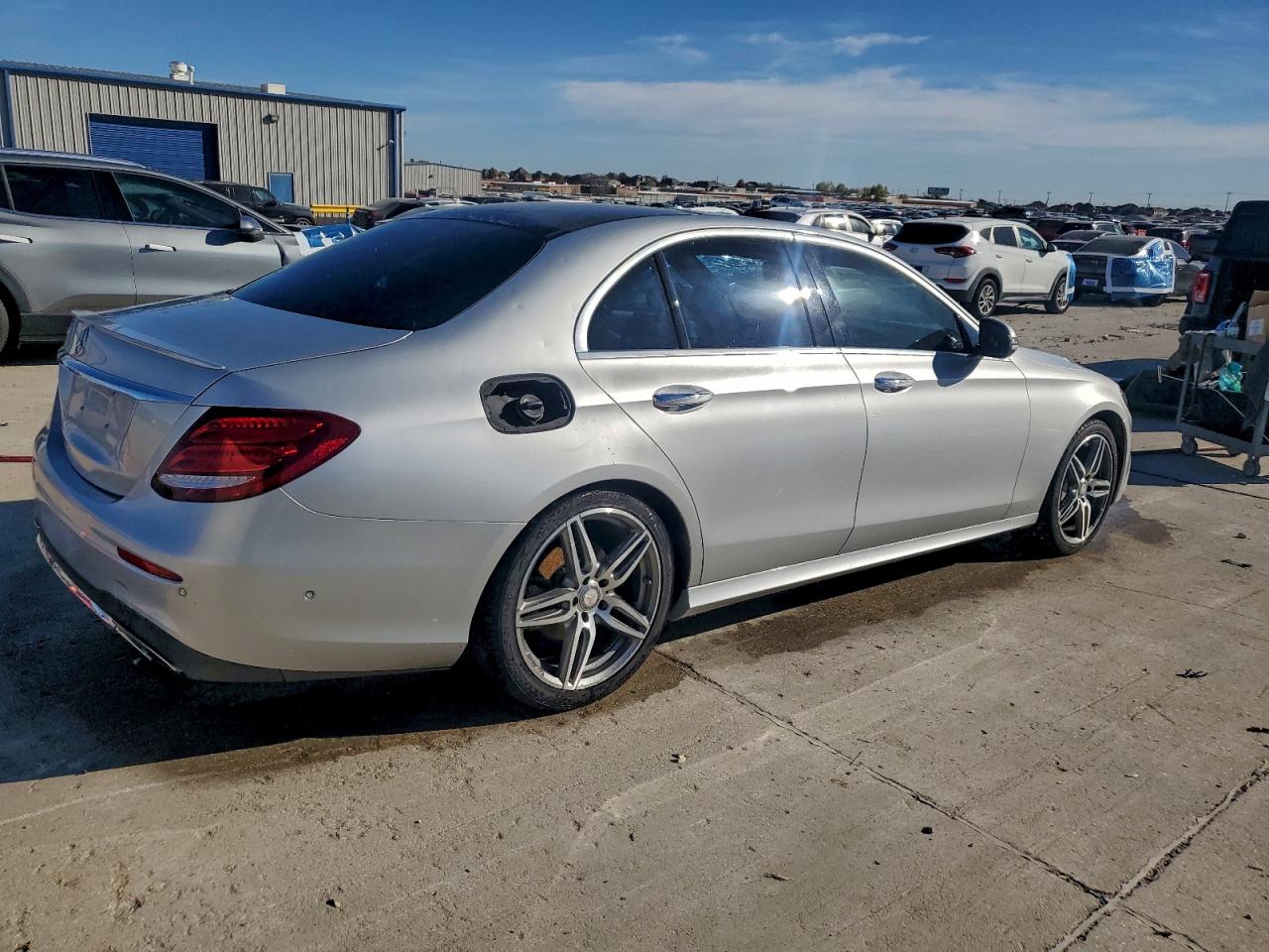 2017 MERCEDES-BENZ E 300 photo 3