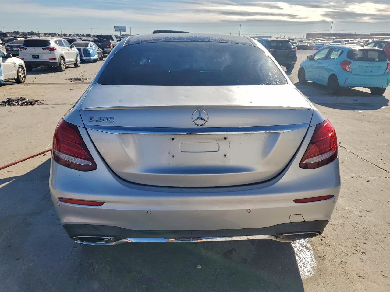 2017 MERCEDES-BENZ E 300 photo 6