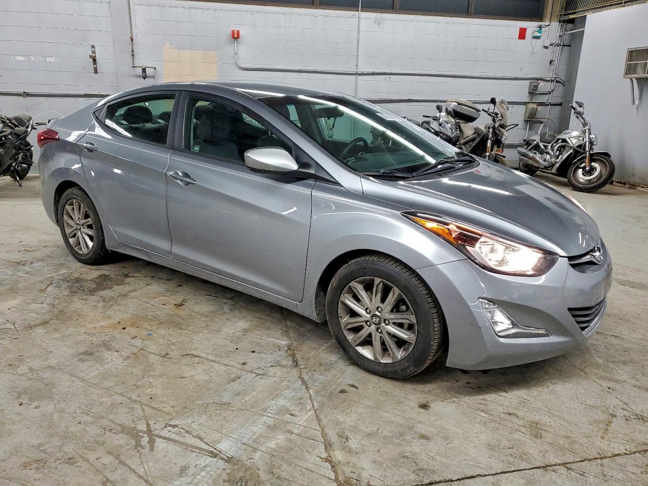 2015 HYUNDAI ELANTRA SE photo 4