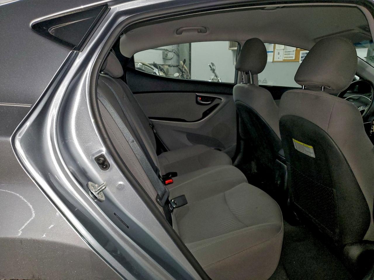 2015 HYUNDAI ELANTRA SE photo 10