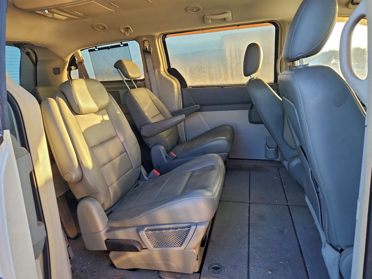 2008 DODGE GRAND CARAVAN SXT photo 11