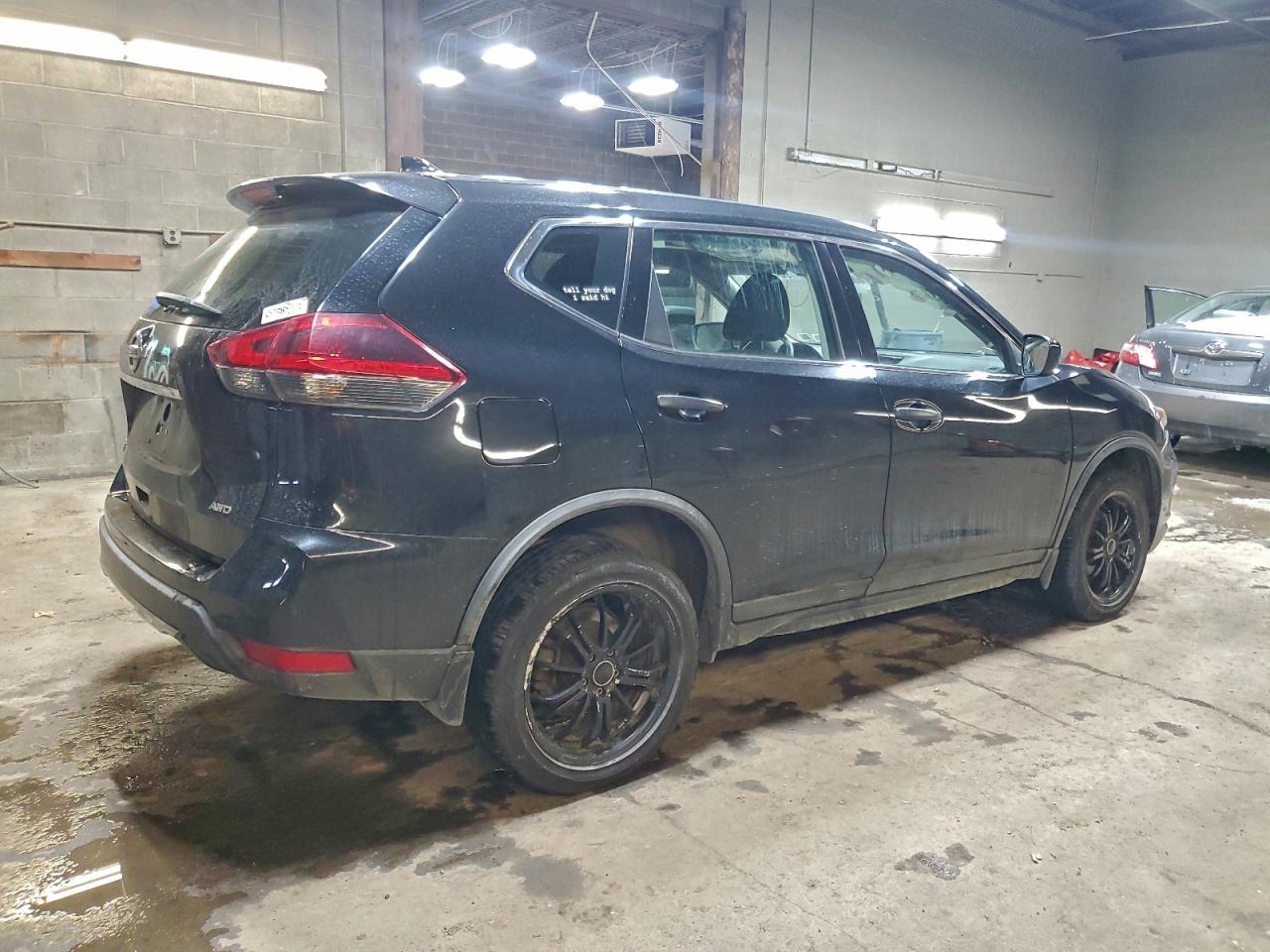 2018 NISSAN ROGUE S photo 3