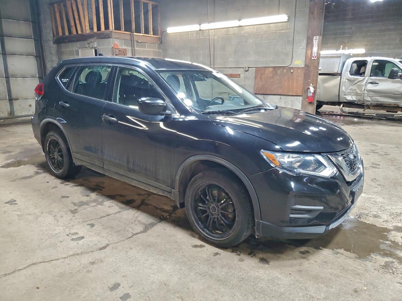 2018 NISSAN ROGUE S photo 4