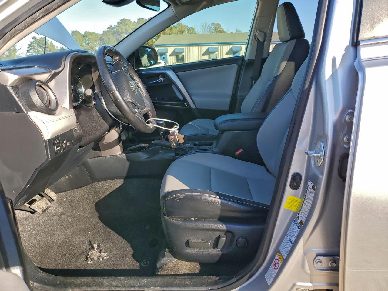 2016 TOYOTA RAV4 HV LIMITED photo 7