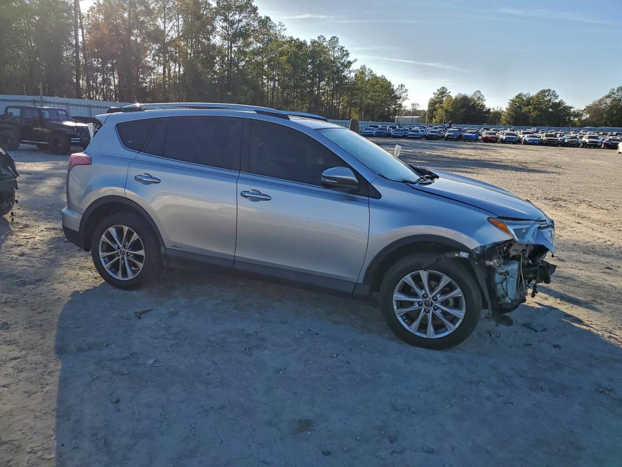 2016 TOYOTA RAV4 HV LIMITED photo 4