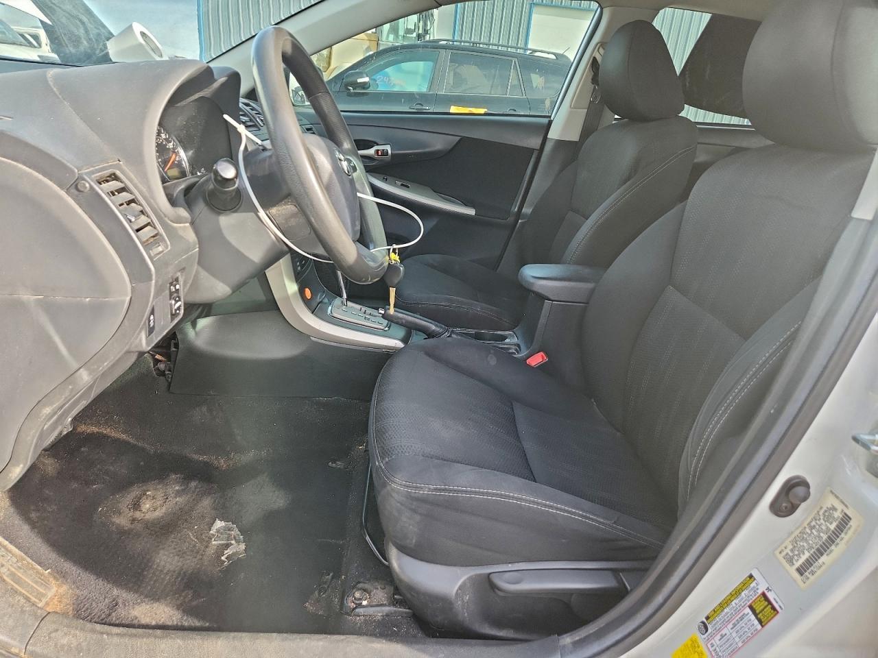 2013 TOYOTA COROLLA BASE photo 7