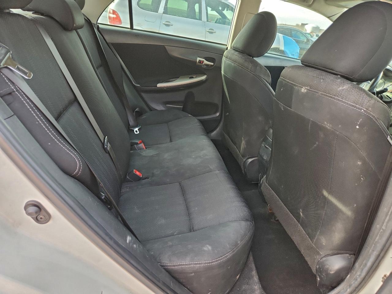 2013 TOYOTA COROLLA BASE photo 10