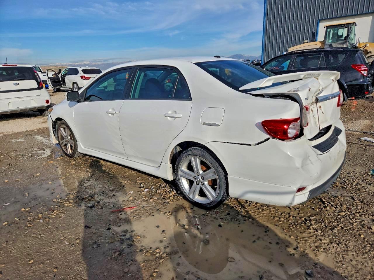 2013 TOYOTA COROLLA BASE photo 2
