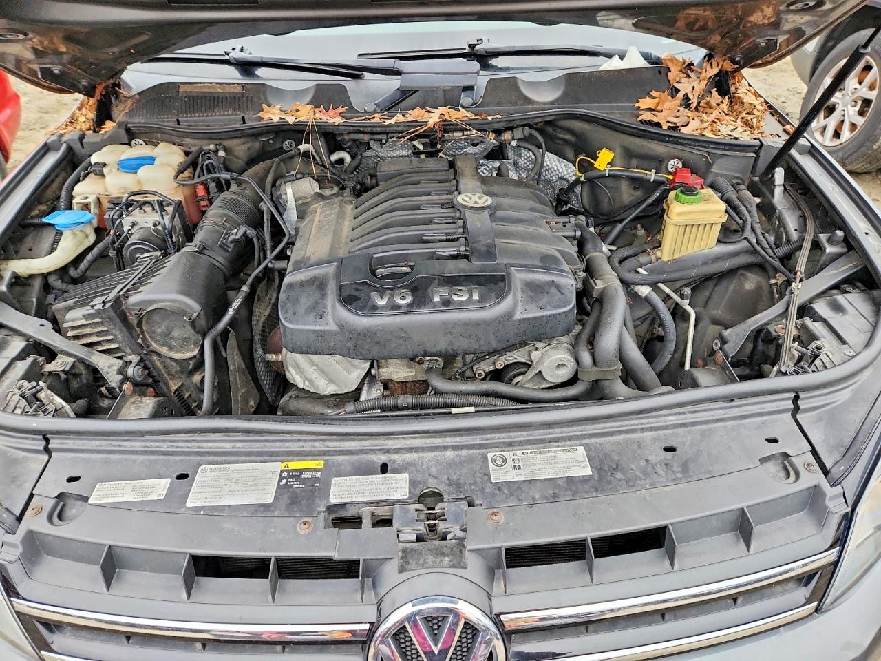 2014 VOLKSWAGEN TOUAREG V6 photo 12