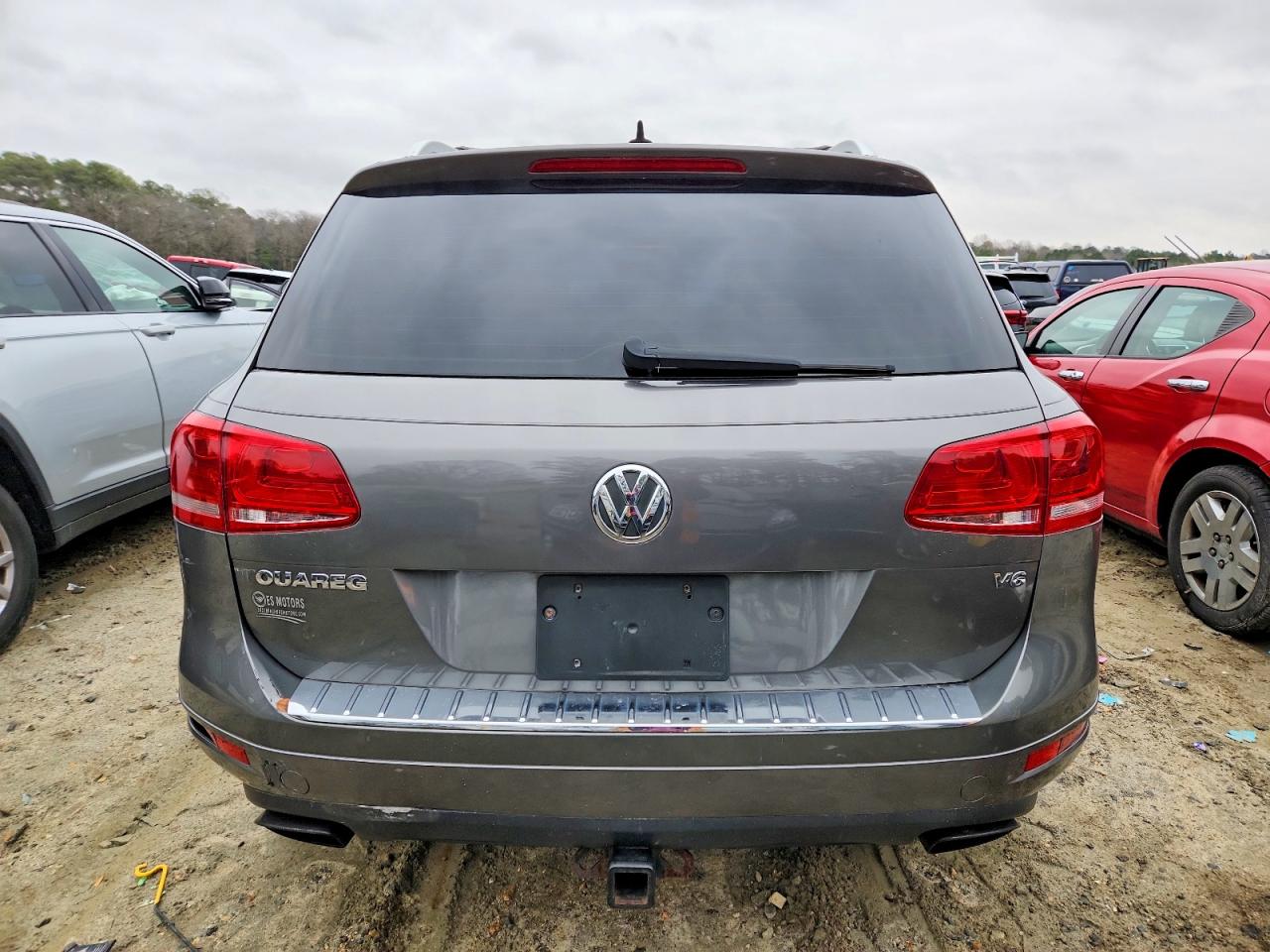 2014 VOLKSWAGEN TOUAREG V6 photo 6